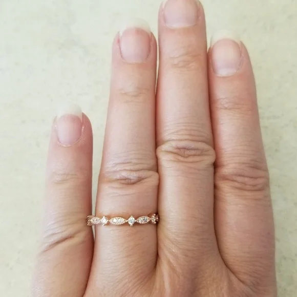 18k Stack Band - Picture 8 of 9